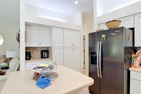 House in Venice, Florida 4 bedrooms, 214.42 sq.m. № 2155697 - photo 17