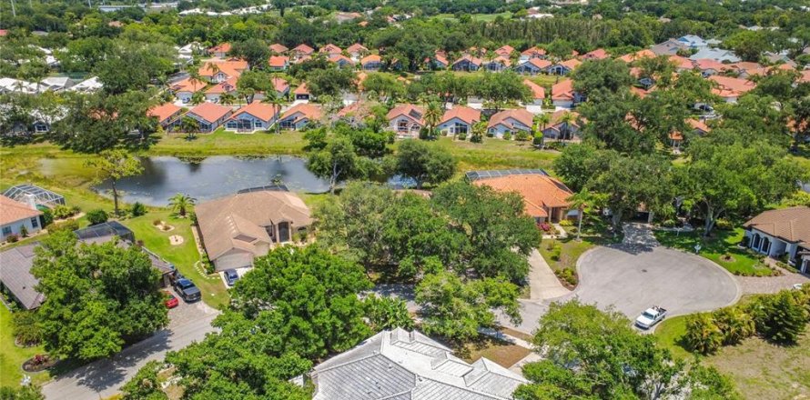 House in Venice, Florida 4 bedrooms, 214.42 sq.m. № 2155697
