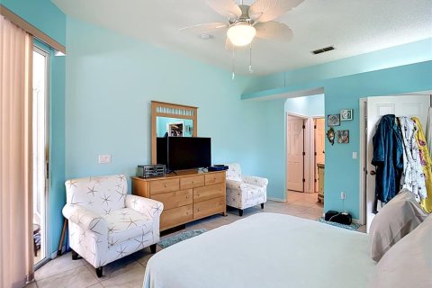 House in Venice, Florida 4 bedrooms, 214.42 sq.m. № 2155697 - photo 28