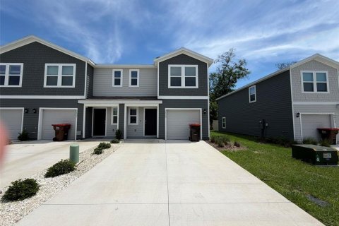 Townhouse in Ocala, Florida 3 bedrooms, 135.45 sq.m. № 2390943 - photo 2