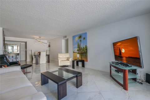 Condominio en venta en Hollywood, Florida, 2 dormitorios, 114.27 m2 № 2001529 - foto 4