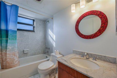 Condominio en venta en Hollywood, Florida, 2 dormitorios, 114.27 m2 № 2001529 - foto 19