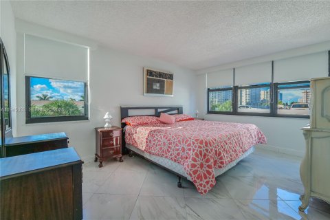 Condominio en venta en Hollywood, Florida, 2 dormitorios, 114.27 m2 № 2001529 - foto 13