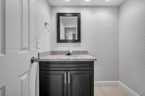 Townhouse in Boca Raton, Florida 3 bedrooms, 195.56 sq.m. № 1875516 - photo 16