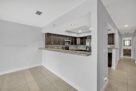 Townhouse in Boca Raton, Florida 3 bedrooms, 195.56 sq.m. № 1875516 - photo 9