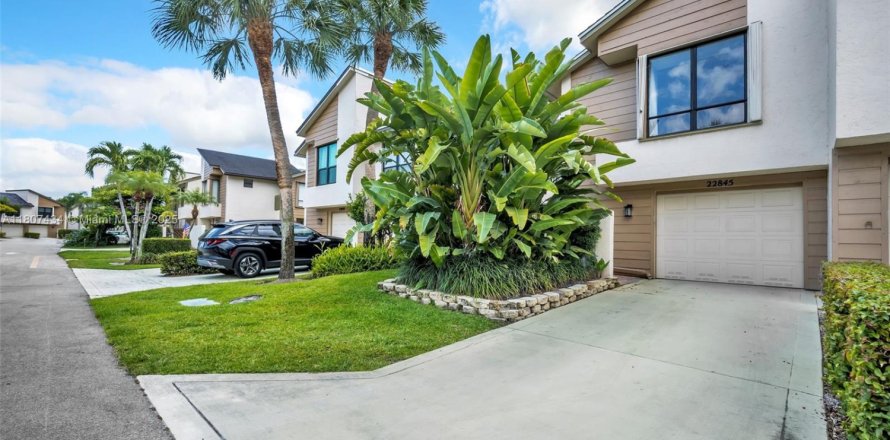 Townhouse in Boca Raton, Florida 3 bedrooms, 195.56 sq.m. № 1875516