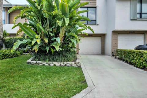 Townhouse in Boca Raton, Florida 3 bedrooms, 195.56 sq.m. № 1875516 - photo 4