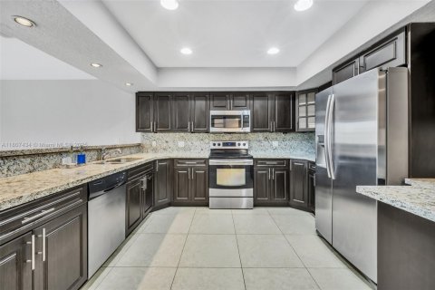 Townhouse in Boca Raton, Florida 3 bedrooms, 195.56 sq.m. № 1875516 - photo 12