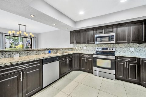 Townhouse in Boca Raton, Florida 3 bedrooms, 195.56 sq.m. № 1875516 - photo 13