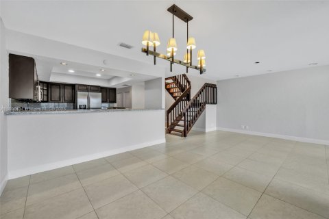 Townhouse in Boca Raton, Florida 3 bedrooms, 195.56 sq.m. № 1875516 - photo 10