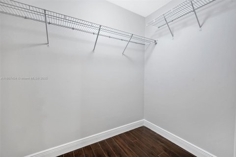 Townhouse in Boca Raton, Florida 3 bedrooms, 195.56 sq.m. № 1875516 - photo 25