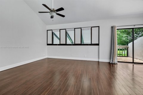 Townhouse in Boca Raton, Florida 3 bedrooms, 195.56 sq.m. № 1875516 - photo 27