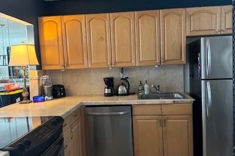 Condominio en venta en Hallandale Beach, Florida, 1 dormitorio, 85.01 m2 № 2048895 - foto 3