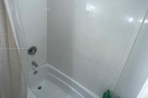 Casa en alquiler en Key Largo, Florida, 3 dormitorios, 120.03 m2 № 1804244 - foto 21