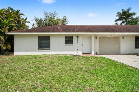 Propiedad comercial en venta en Fort Myers, Florida, 4 dormitorios, 156.91 m2 № 2202539 - foto 2