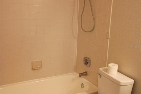 Appartement à louer à Orlando, Floride: 2 chambres, 86.77 m2 № 2135293 - photo 5