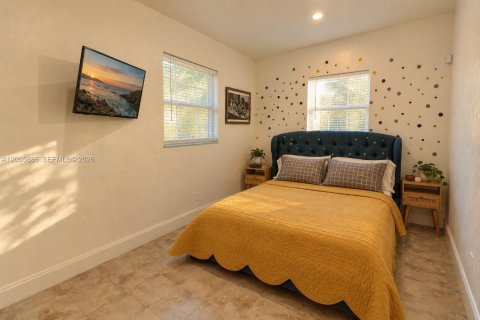Villa ou maison à louer à Miami, Floride: 2 chambres, 63.17 m2 № 2385096 - photo 15