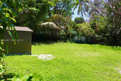 Villa ou maison à louer à Miami, Floride: 2 chambres, 63.17 m2 № 2385096 - photo 19