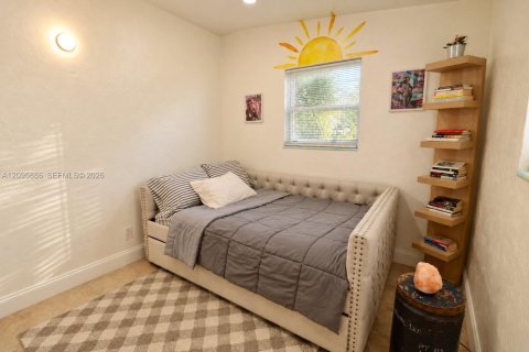 Villa ou maison à louer à Miami, Floride: 2 chambres, 63.17 m2 № 2385096 - photo 18