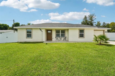 Villa ou maison à Summerfield, Floride 3 chambres, 115.01 m2 № 2342244
