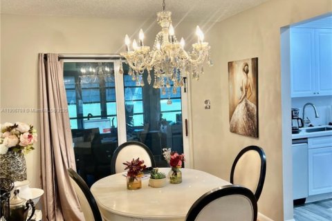 Villa ou maison à vendre à Margate, Floride: 2 chambres, 141.49 m2 № 1963586 - photo 6