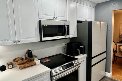 Villa ou maison à vendre à Margate, Floride: 2 chambres, 141.49 m2 № 1963586 - photo 11