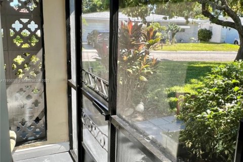 Villa ou maison à vendre à Margate, Floride: 2 chambres, 141.49 m2 № 1963586 - photo 25