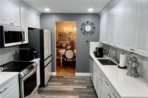 Villa ou maison à vendre à Margate, Floride: 2 chambres, 141.49 m2 № 1963586 - photo 9