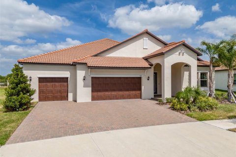 House in Wimauma, Florida 3 bedrooms, 257.9 sq.m. № 1649221 - photo 1