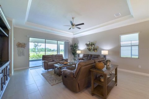 House in Wimauma, Florida 3 bedrooms, 257.9 sq.m. № 1649221 - photo 23