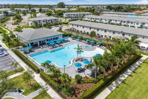 Снять в аренду таунхаус в Хомстед, Флорида 3 спальни, 123.65м2, № 1998841 - фото 6