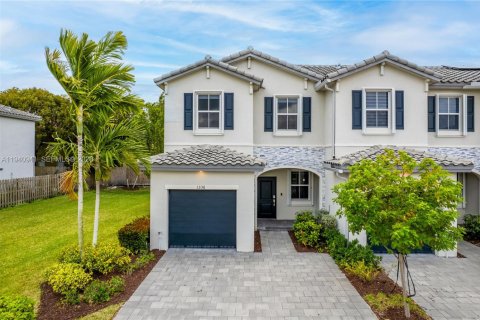 Townhouse in Homestead, Florida 3 bedrooms, 123.65 sq.m. № 1998841