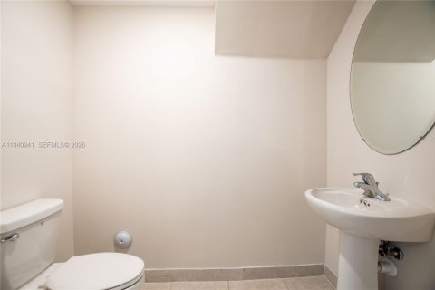 Снять в аренду таунхаус в Хомстед, Флорида 3 спальни, 123.65м2, № 1998841 - фото 17