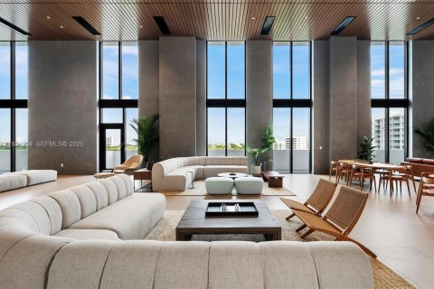 Снять в аренду квартиру в Майами, Флорида 5 спален, 201.51м2, № 1992453 - фото 9