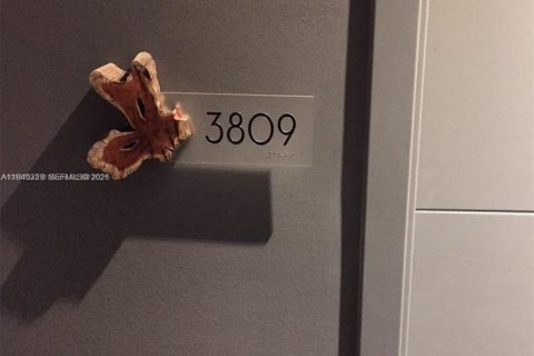 Снять в аренду кондоминиум в Майами, Флорида 2 спальни, 95.5м2, № 2002574 - фото 2