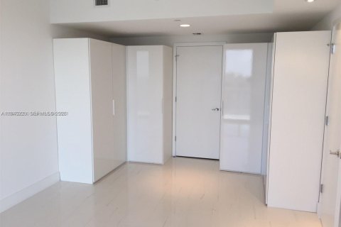 Снять в аренду кондоминиум в Майами, Флорида 2 спальни, 95.5м2, № 2002574 - фото 10