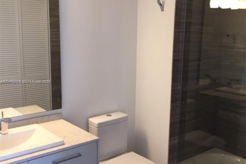 Снять в аренду кондоминиум в Майами, Флорида 2 спальни, 95.5м2, № 2002574 - фото 14