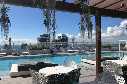 Снять в аренду кондоминиум в Майами, Флорида 2 спальни, 95.5м2, № 2002574 - фото 21