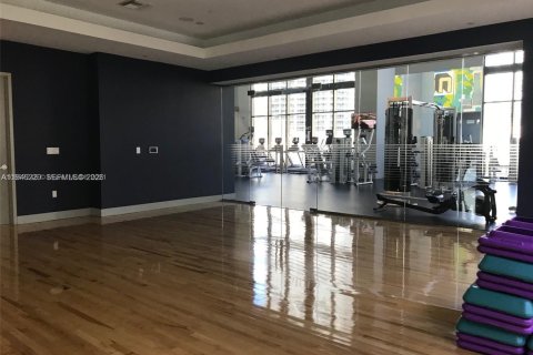 Снять в аренду кондоминиум в Майами, Флорида 2 спальни, 95.5м2, № 2002574 - фото 27