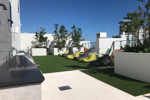 Снять в аренду кондоминиум в Майами, Флорида 2 спальни, 95.5м2, № 2002574 - фото 22