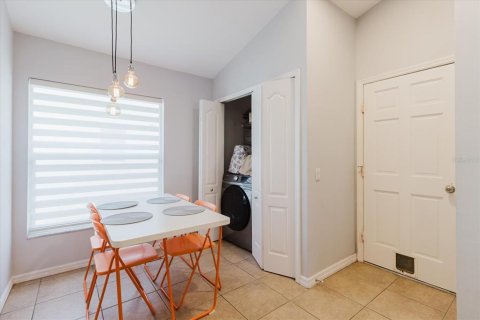 House in New Port Richey, Florida 4 bedrooms, 171.87 sq.m. № 1580442 - photo 23