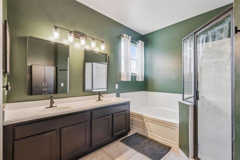 Villa ou maison à vendre à Kissimmee, Floride: 4 chambres, 247.86 m2 № 2407127 - photo 23