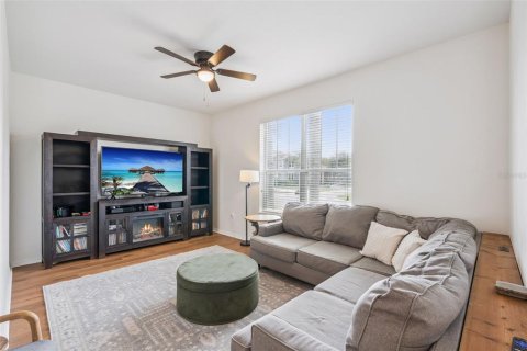Villa ou maison à vendre à Kissimmee, Floride: 4 chambres, 247.86 m2 № 2407127 - photo 6