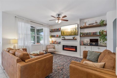 Villa ou maison à vendre à Kissimmee, Floride: 4 chambres, 247.86 m2 № 2407127 - photo 10