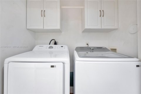 Adosado en venta en Miramar, Florida, 3 dormitorios, 153.29 m2 № 2040021 - foto 18