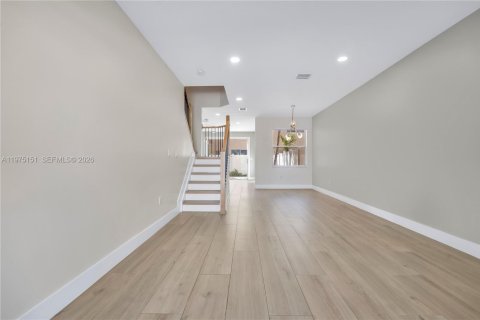 Adosado en venta en Miramar, Florida, 3 dormitorios, 153.29 m2 № 2040021 - foto 3