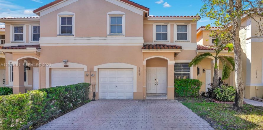 Adosado en Miramar, Florida 3 dormitorios, 153.29 m2 № 2040021