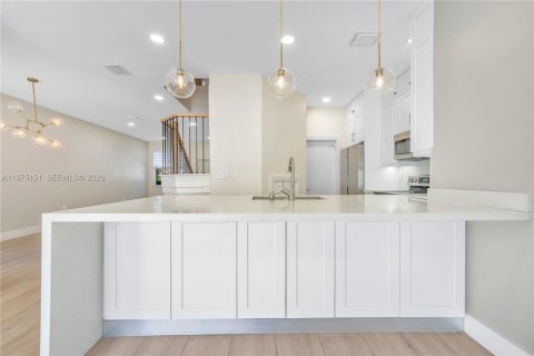 Adosado en venta en Miramar, Florida, 3 dormitorios, 153.29 m2 № 2040021 - foto 10