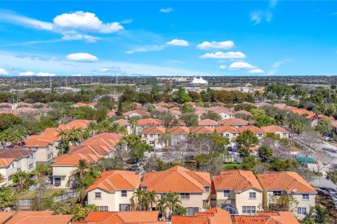 Adosado en venta en Miramar, Florida, 3 dormitorios, 153.29 m2 № 2040021 - foto 24