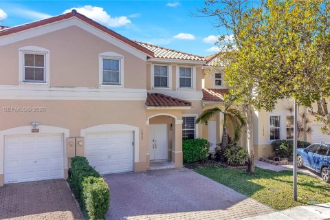 Adosado en venta en Miramar, Florida, 3 dormitorios, 153.29 m2 № 2040021 - foto 2